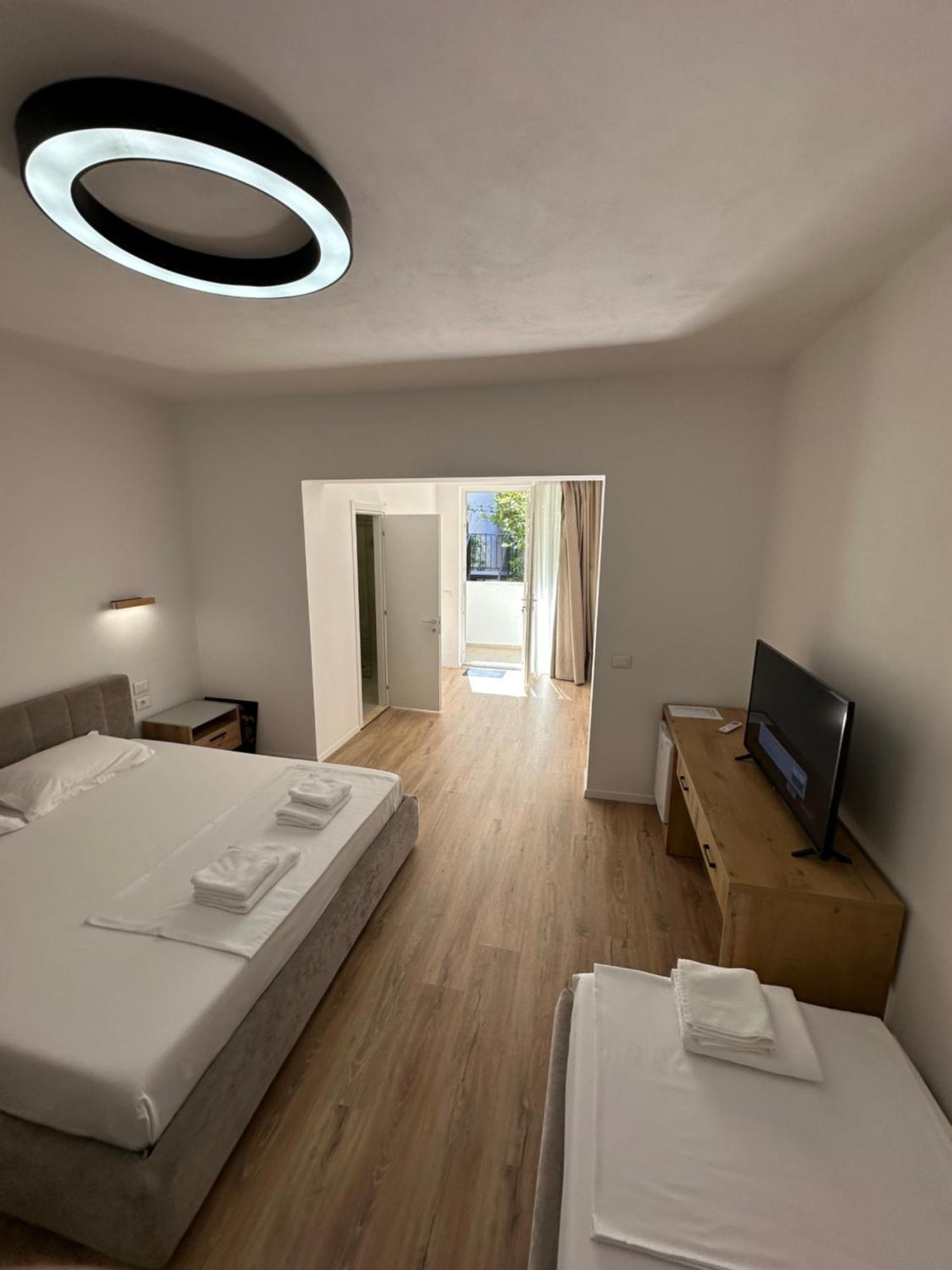 New Bazaar Studios Тирана Экстерьер фото