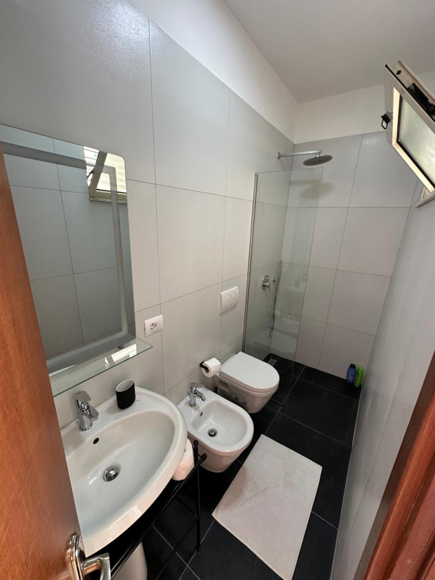 New Bazaar Studios Тирана Экстерьер фото